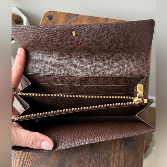 Louis Vuitton Sarah Damier Ebene Wallet – Classic Brown Check, Gold Hardware - Picture 9 of 11